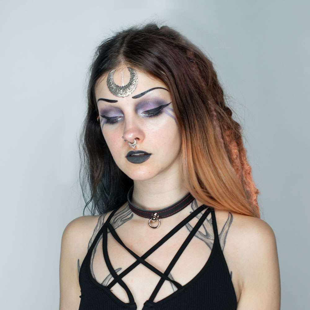 Bullet 69 Funky Punk - 1 row stitch with ring Choker - Zwart